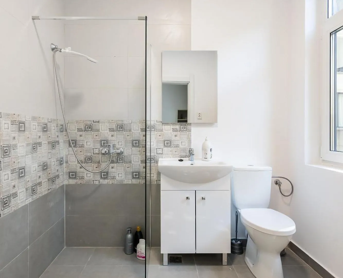 Bucharest Studios Barcelona Room 0*,  Румыния