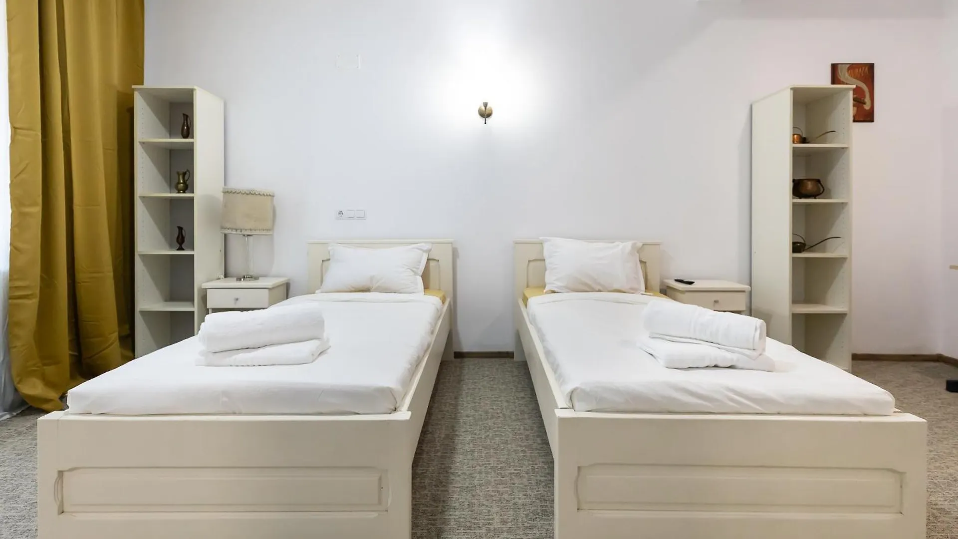 Bucharest Studios Barcelona Room